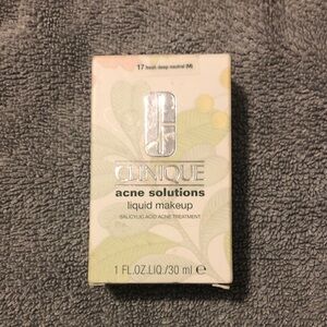 Clinique Acne Solutions Liquid Makeup - Cream/Green Packaging